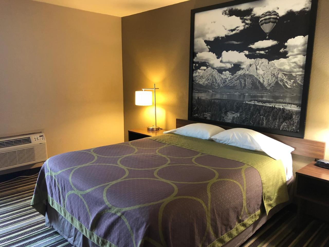 Super 8 By Wyndham Hotel Pocatello
